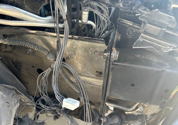 Volkswagen Tiguan cena 64900 przebieg: 122000, rok produkcji 2019 z Leszno małe 254